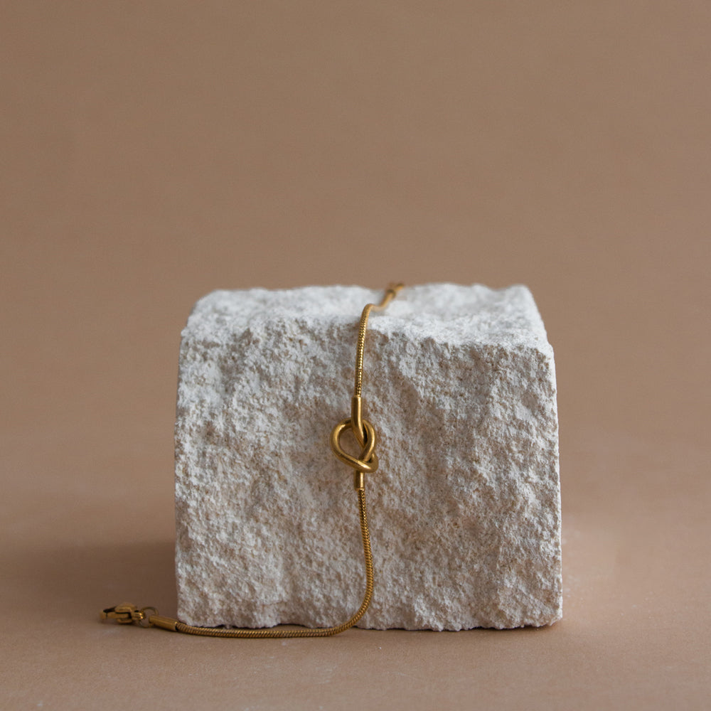 Knot Bracelet - Gold