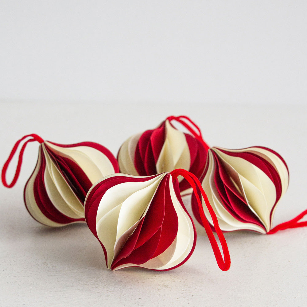 Christmas Decorations Drop Set of 4 - Cherry/Cream