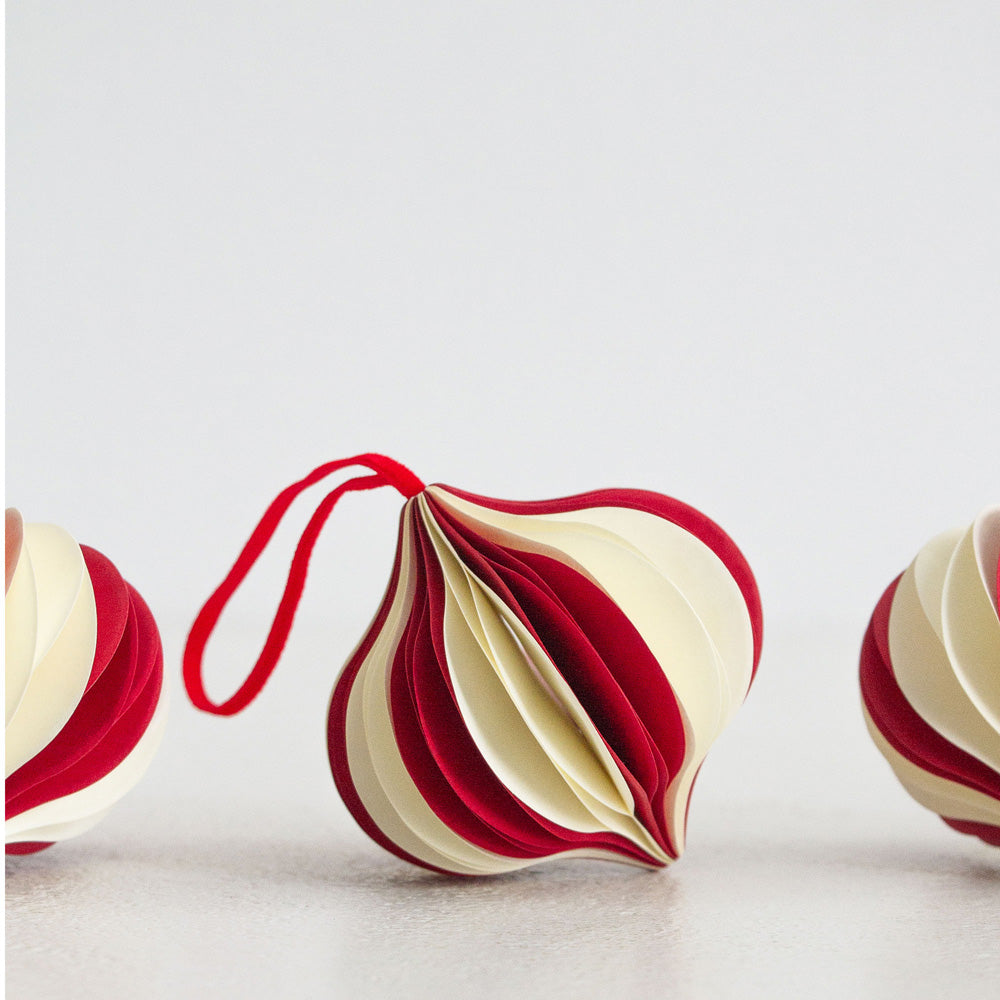 Christmas Decorations Drop Set of 4 - Cherry/Cream