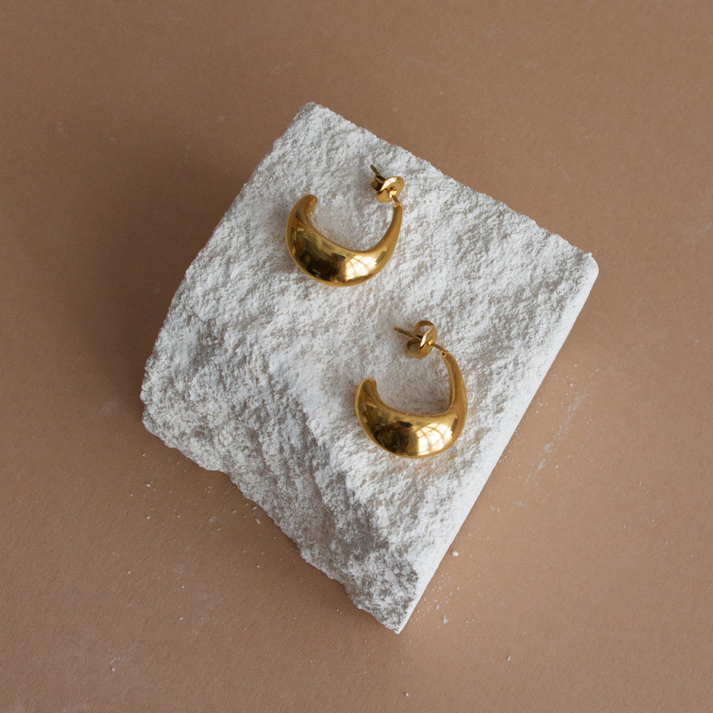 Sculptural Hoop Earrings - Gold