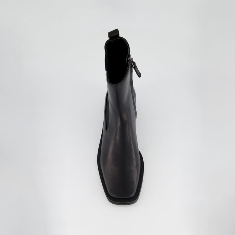 Bronwyn Vin Boot - Black
