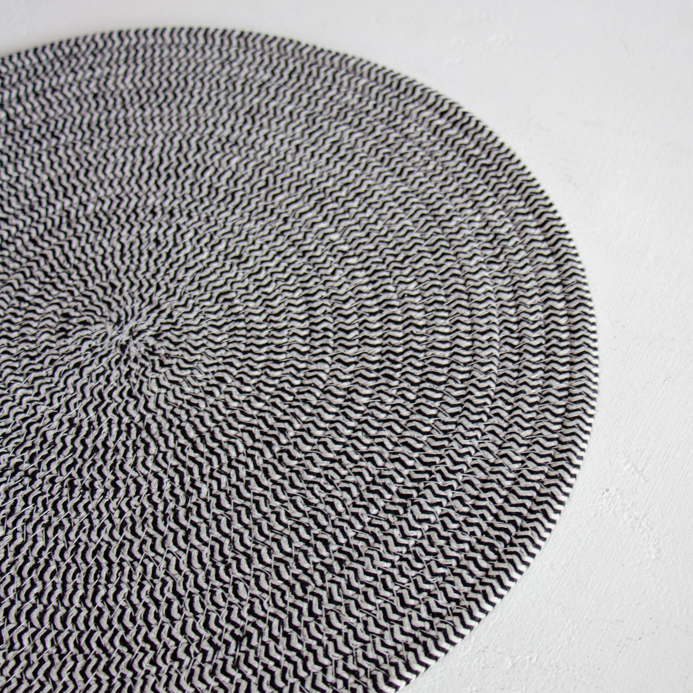 Black and White Round Placemat