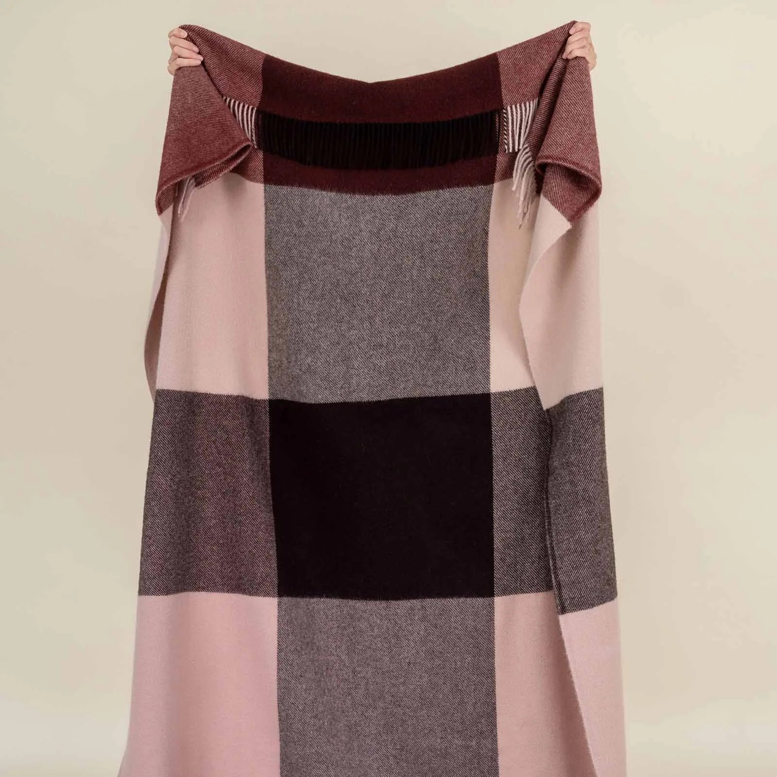 Brookside Throw - Beetroot