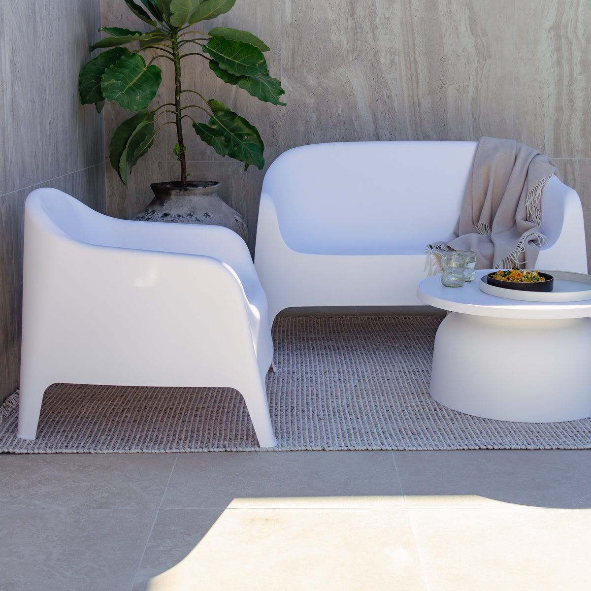 Hug Lounger - White