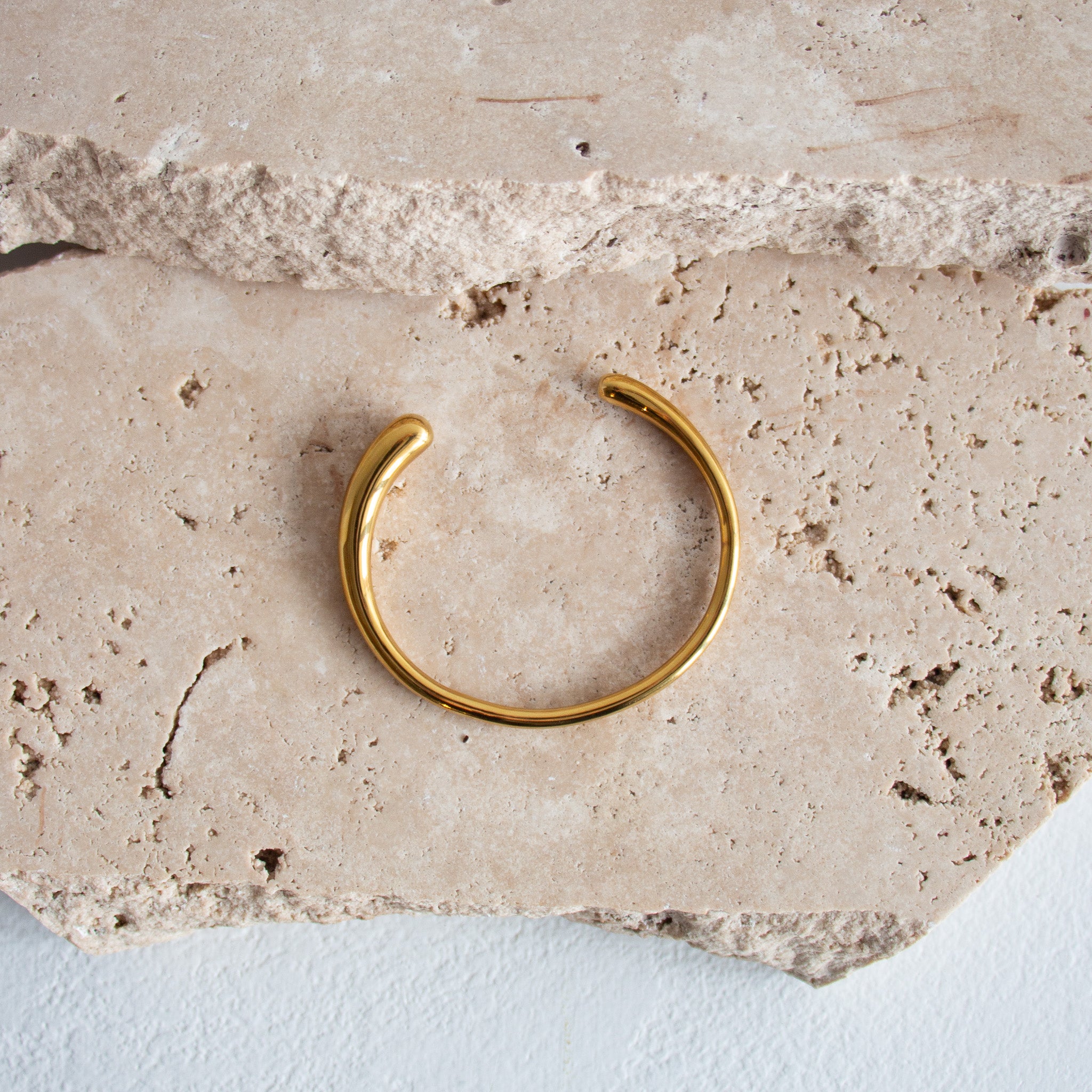 Teardrop Bangle - Gold