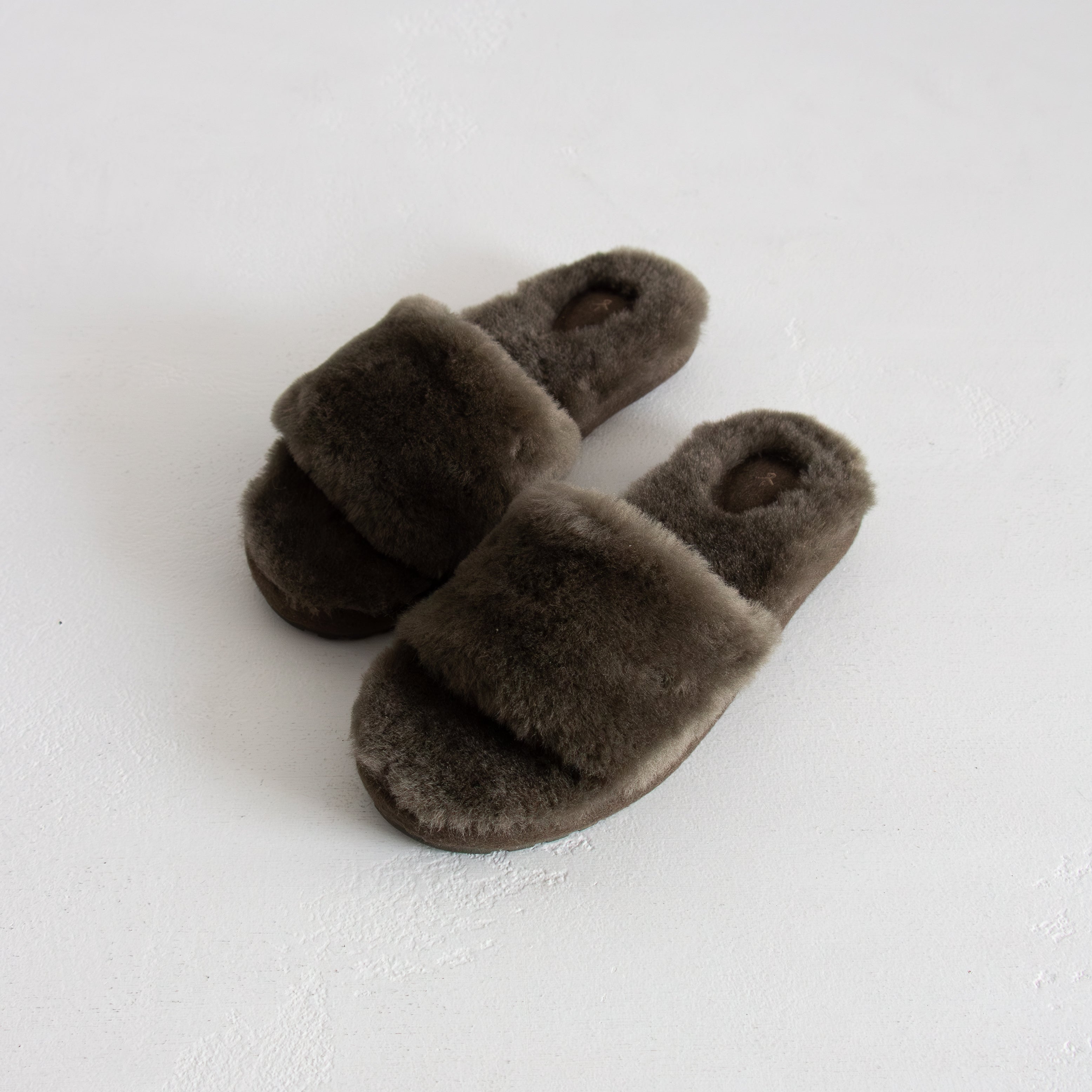 McKay Slipper - Dark Olive
