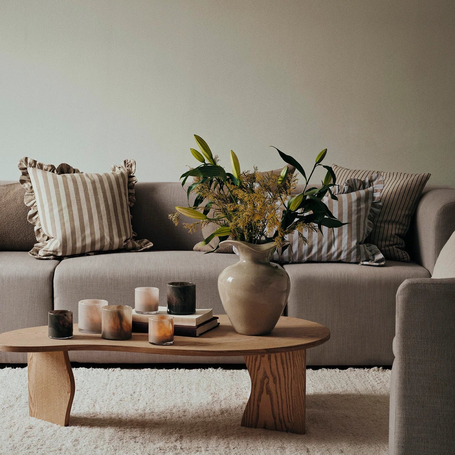 Florentina Vase - Medium, Glossy Beige