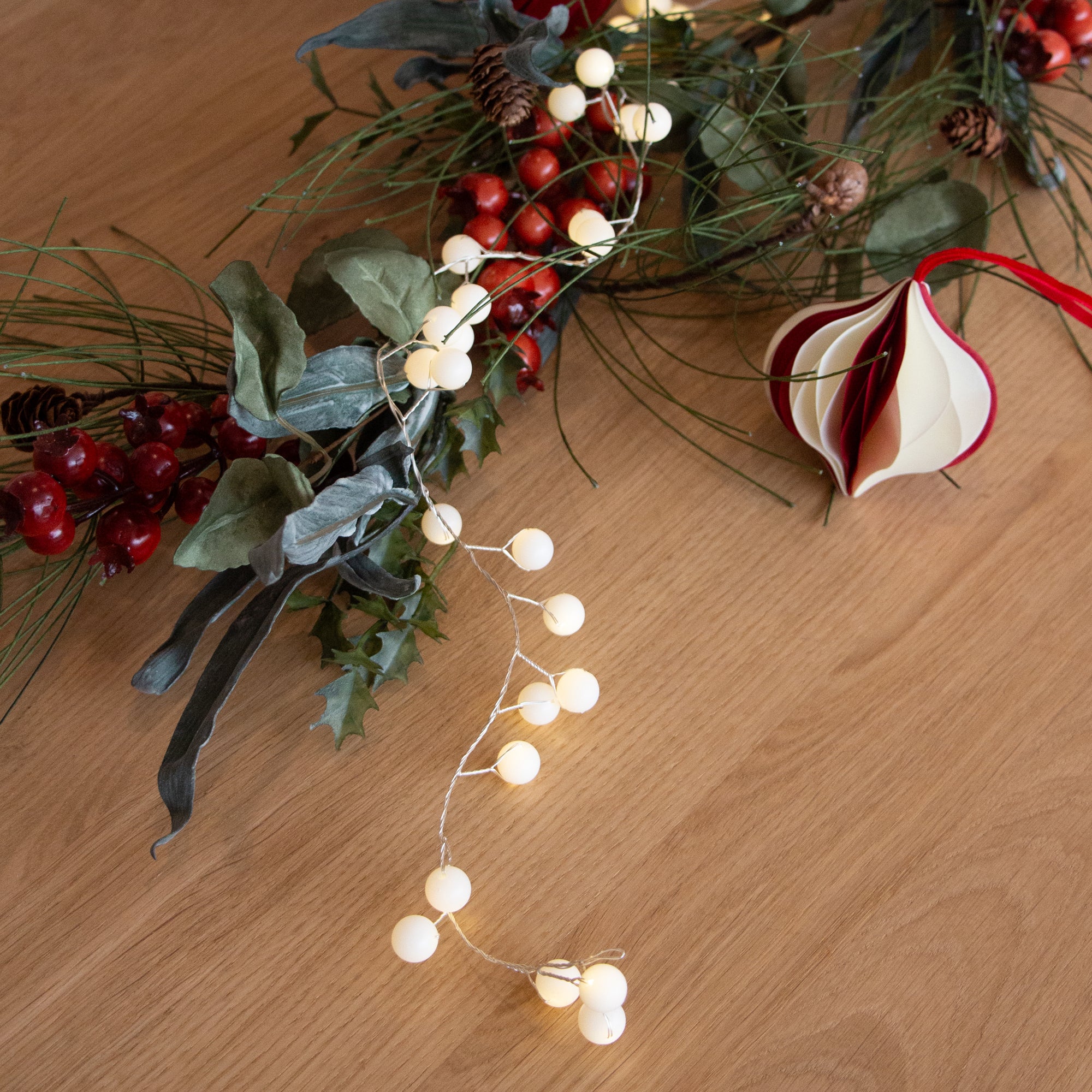 Snowberry Lights - White