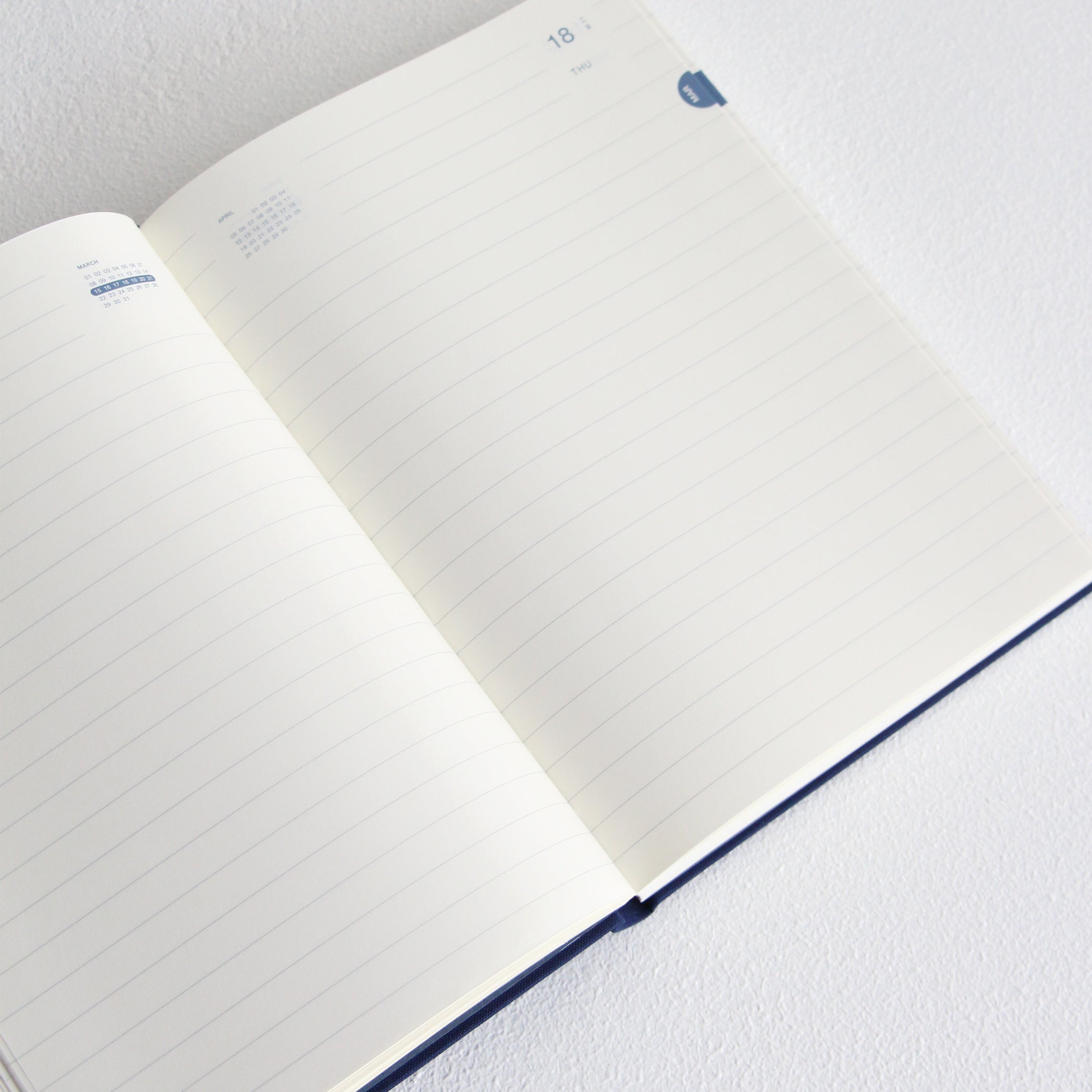 Studio Milligram 2027 Daily Diary - Navy