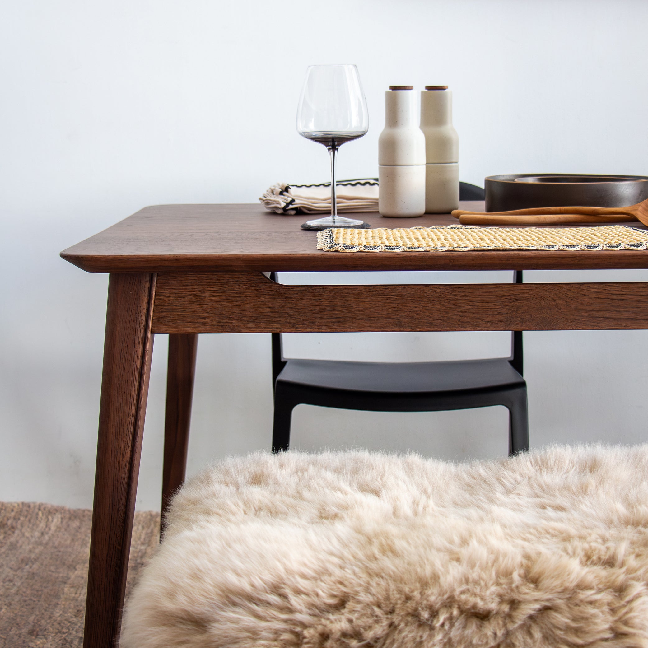 Sven Dining Table - Walnut