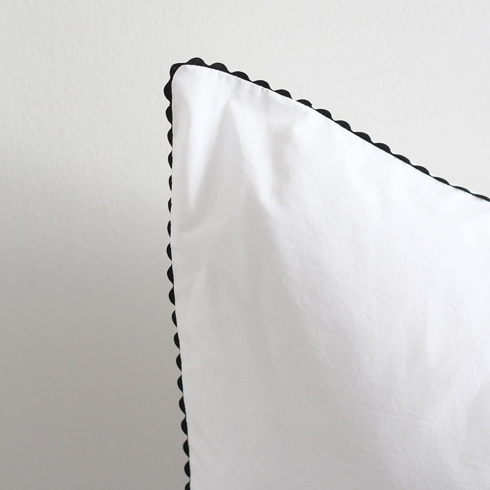 Wavy Euro Pillowcase - White