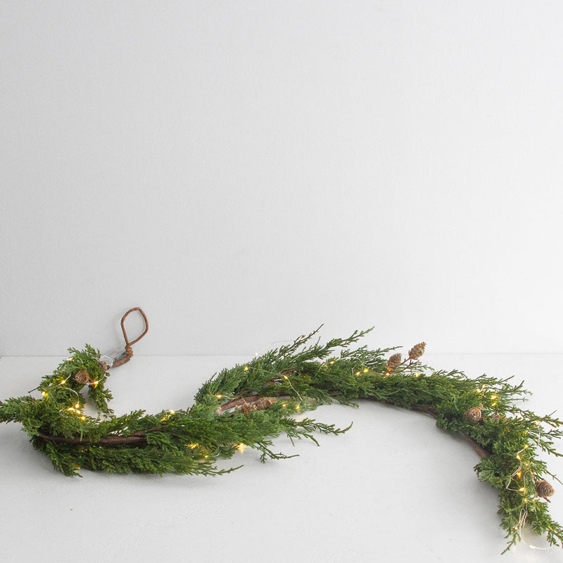 Cedar & Pinecone Garland with Lights