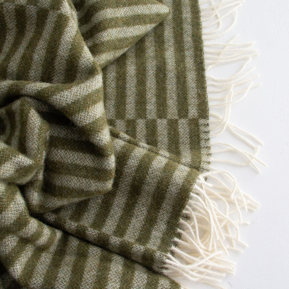 Noah Throw - Olive