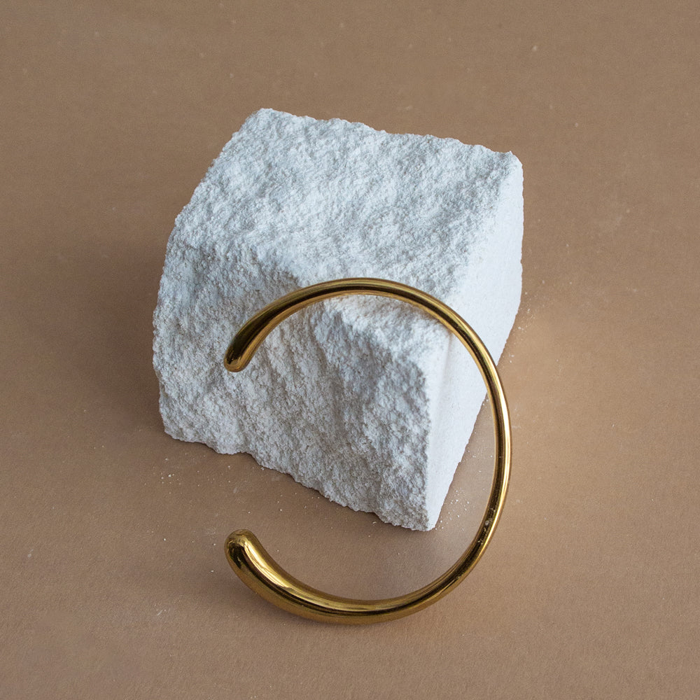 Teardrop Bangle - Gold