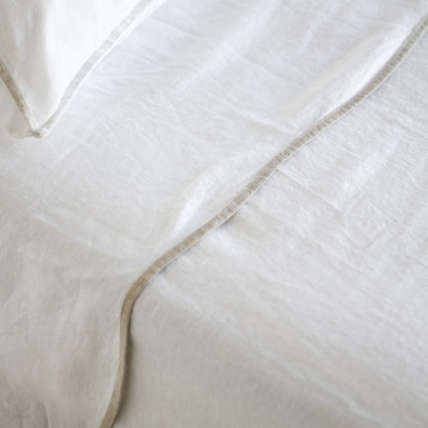 A&C Linen Scallop Edge Flat Sheet - White/Oatmeal