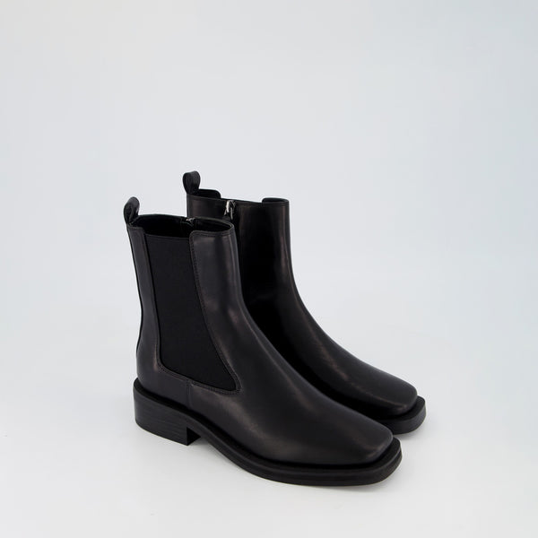 Bronwyn Vin Boot - Black