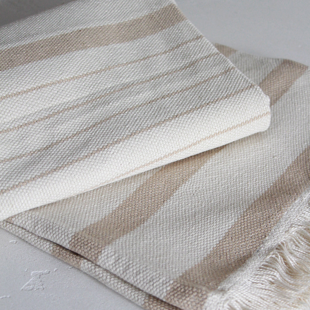 Banksia Indoor/Outdoor Throw - Almond