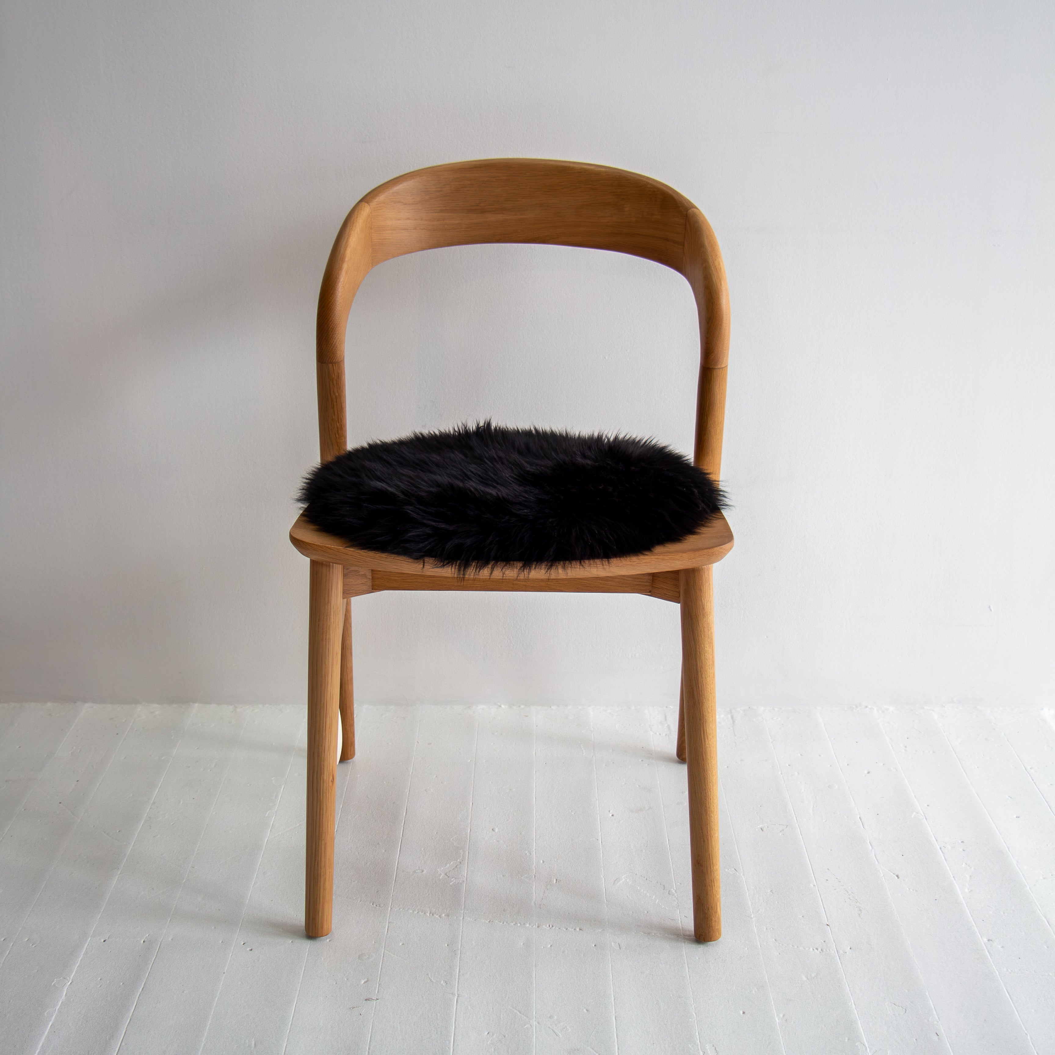 Round Sheepskin Pad Black