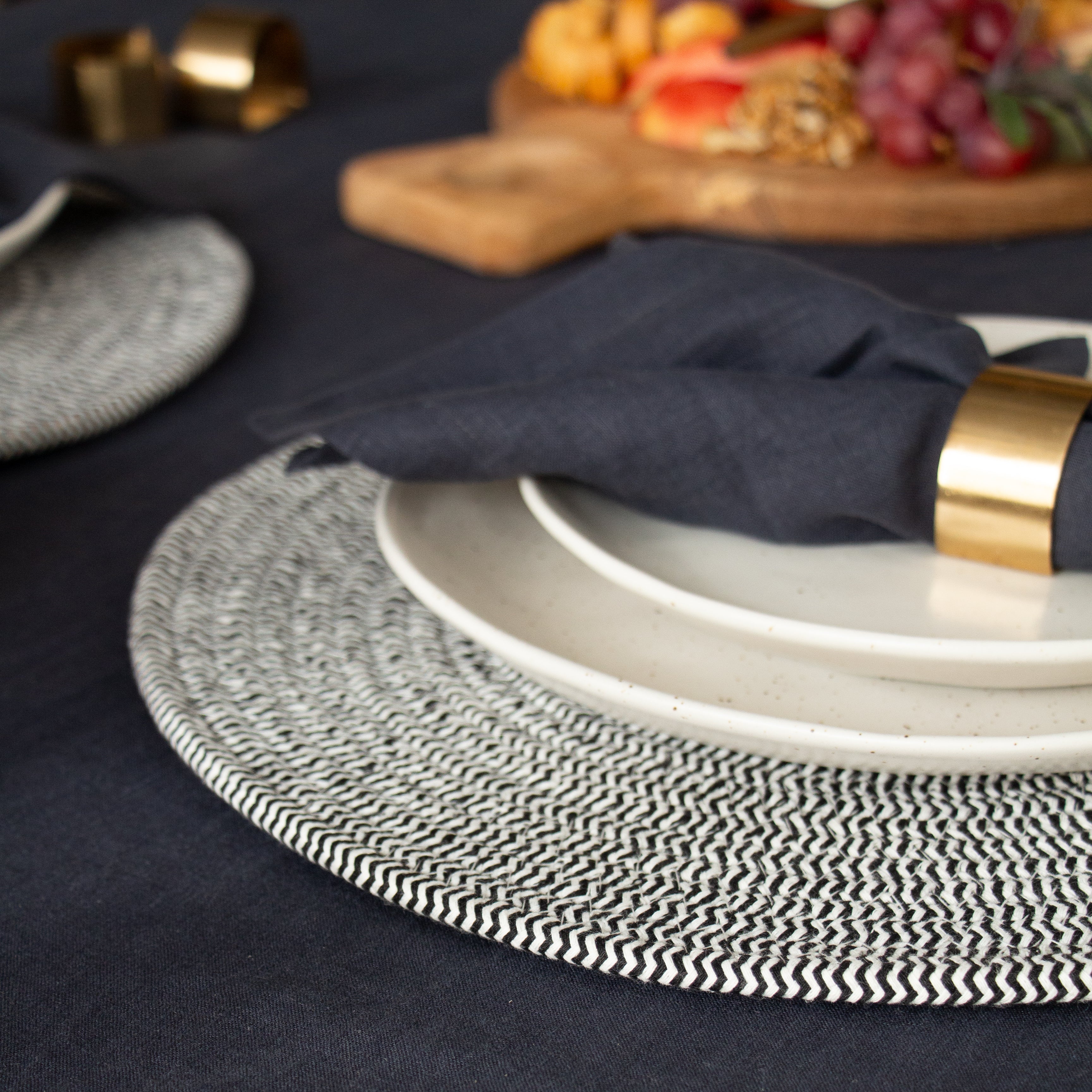 Black and White Round Placemat