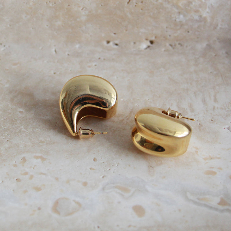 Curve Earrings - Gold