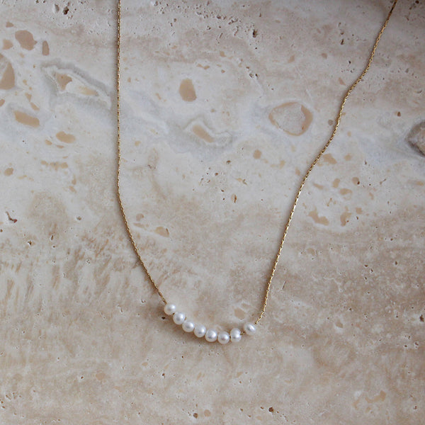 Eight Pearl Necklace - Gold