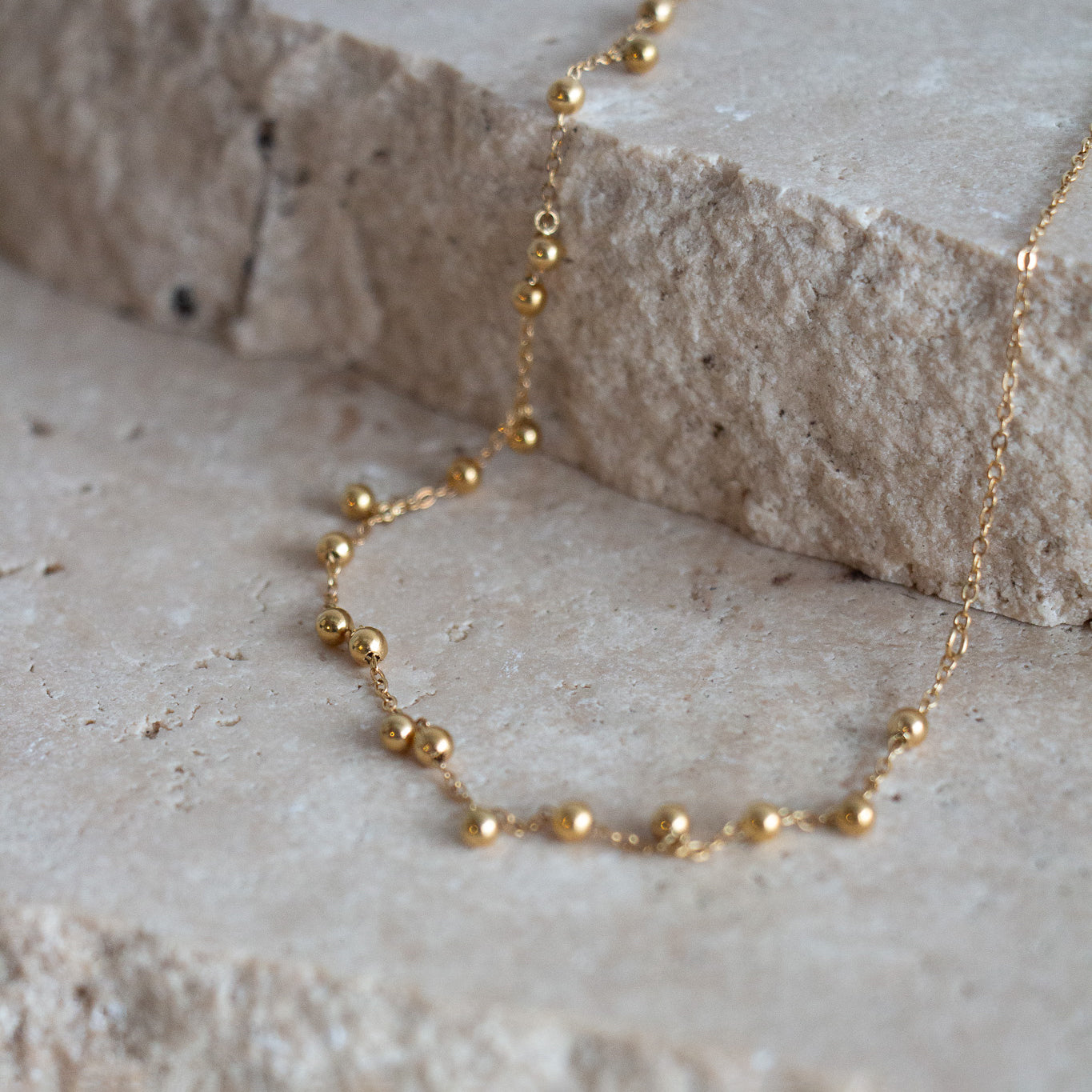 Fine Dot Necklace - Gold