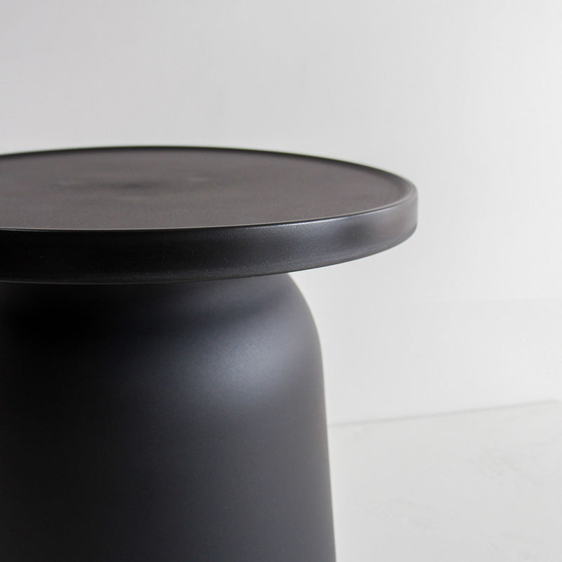 Hug Outdoor Side Table - Black