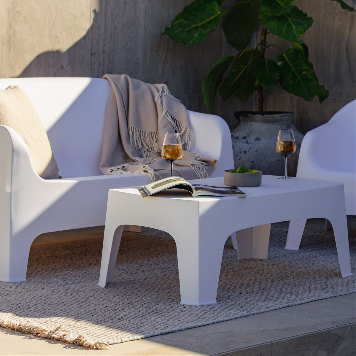 Snug Coffee Table - White