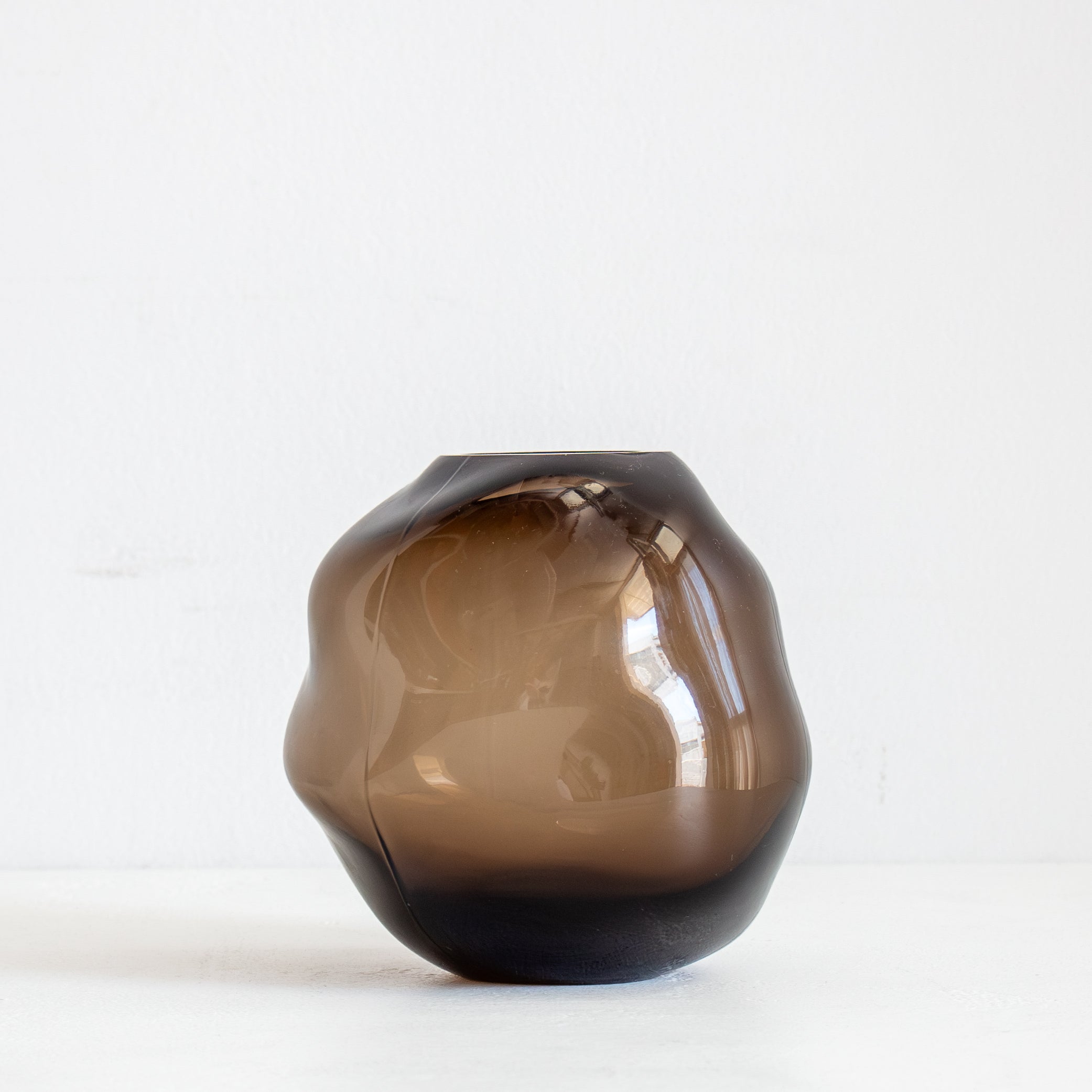 Mila Forma, Brown - Small