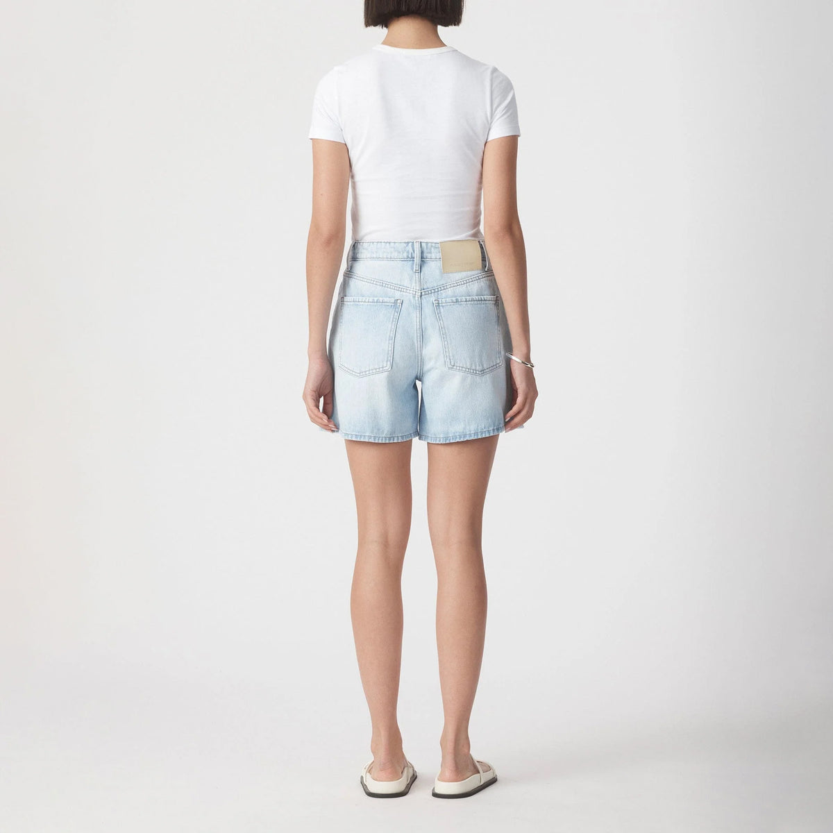 Mira Short - Fade
