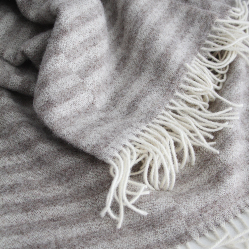 Noah Throw - Oatmeal