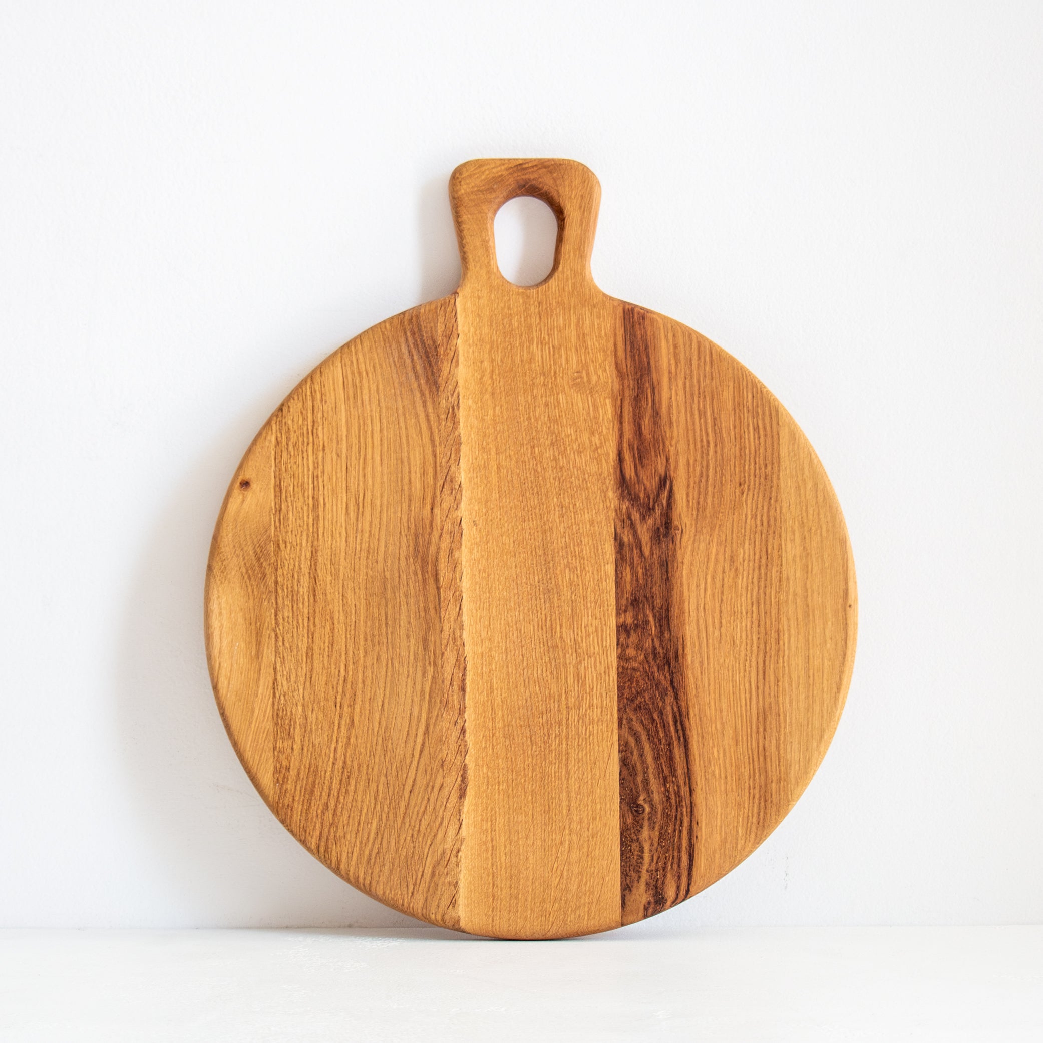 Oak Round Board with Handle - 48cm