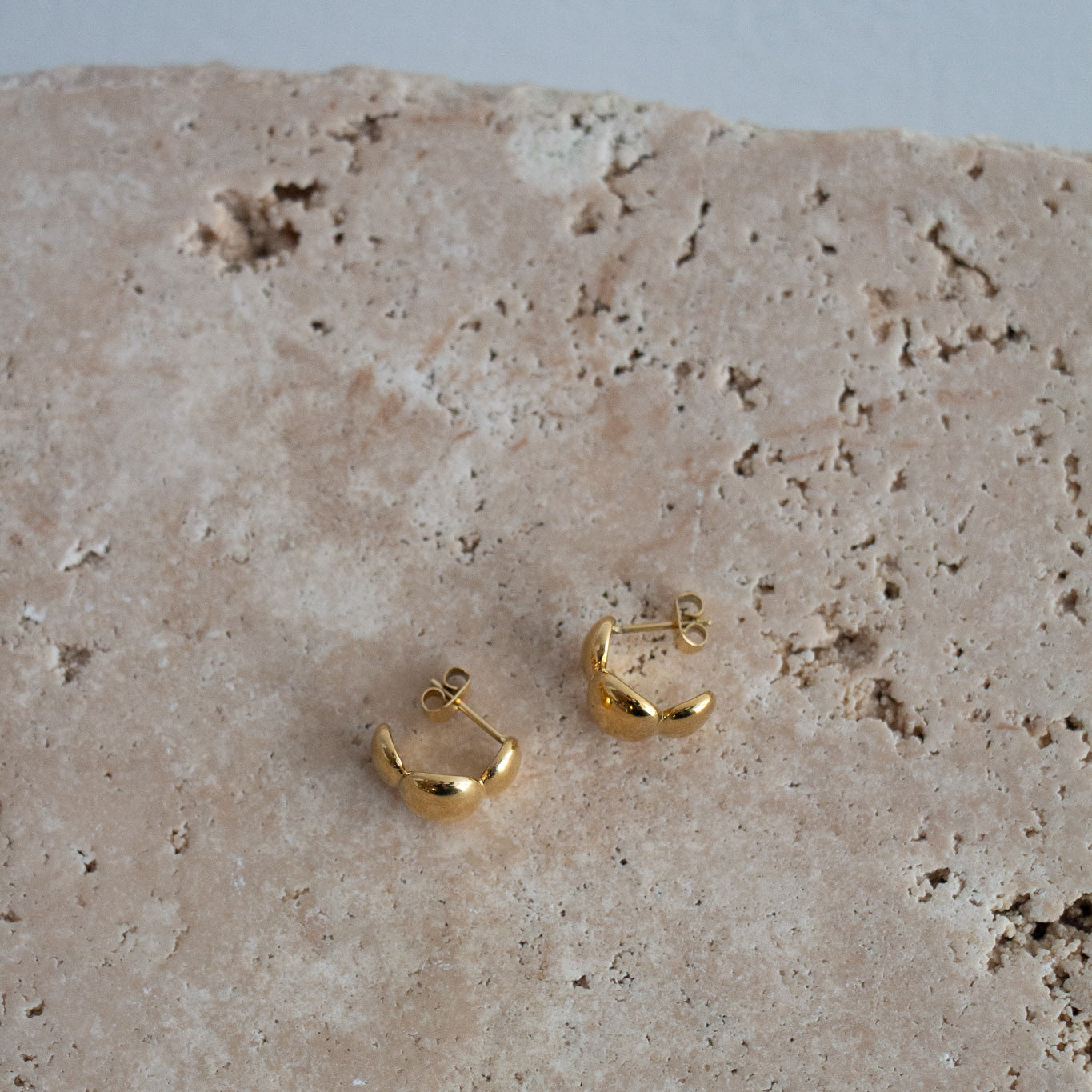 Pebble Earrings - Gold
