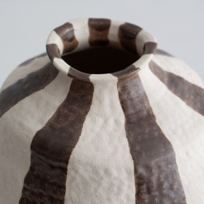 Rayas Ceramic Vase - Cocoa