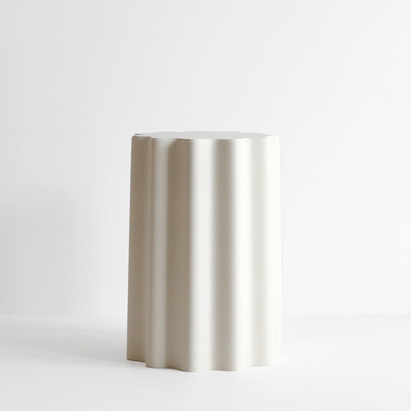 Basic Side table - Eggshell