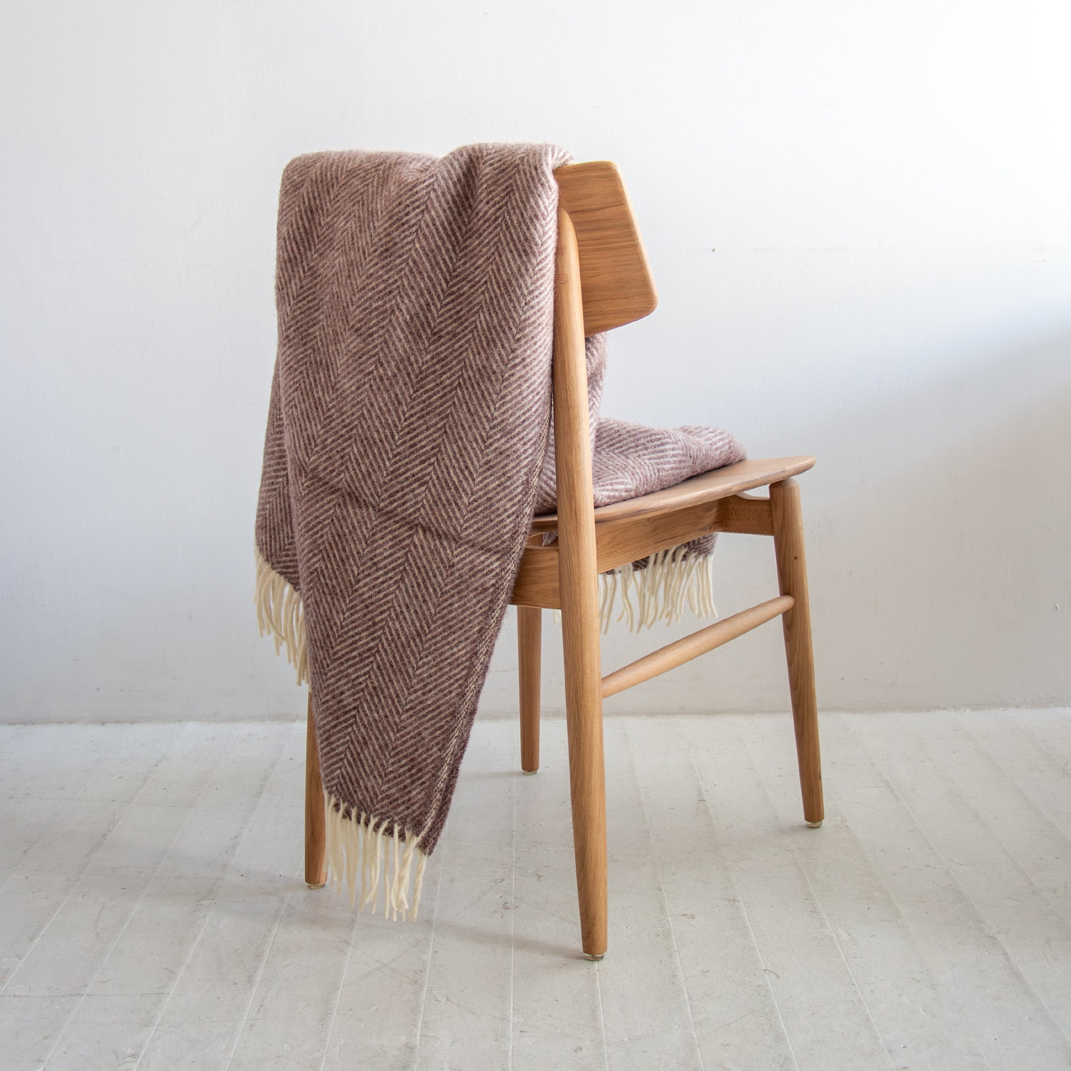 Magnus Throw - Cocoa