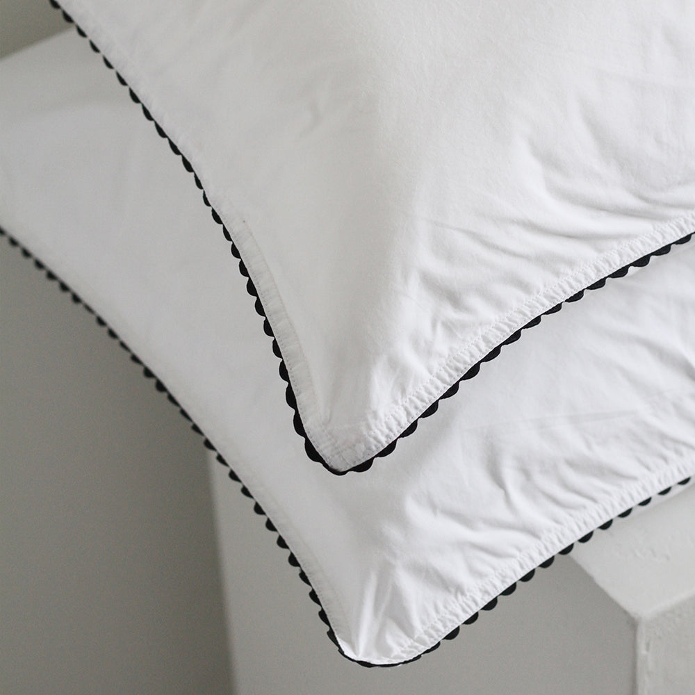 Wavy Pillowcases - White
