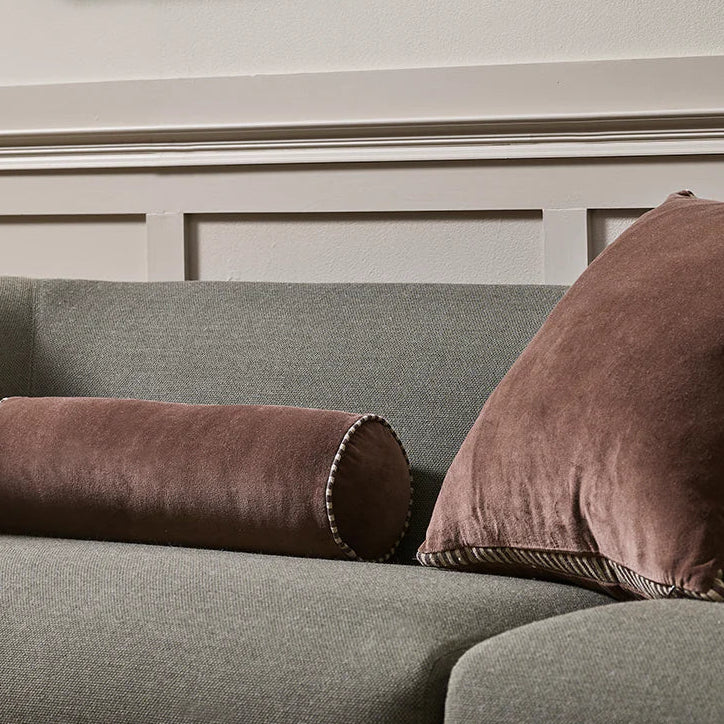 Elliot Bolster - Chocolate