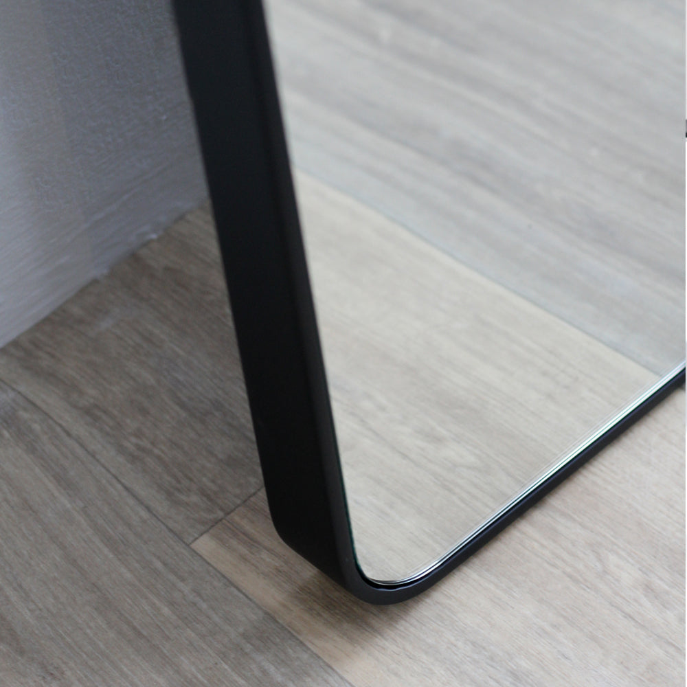 Flynn Curve Leaning Mirror