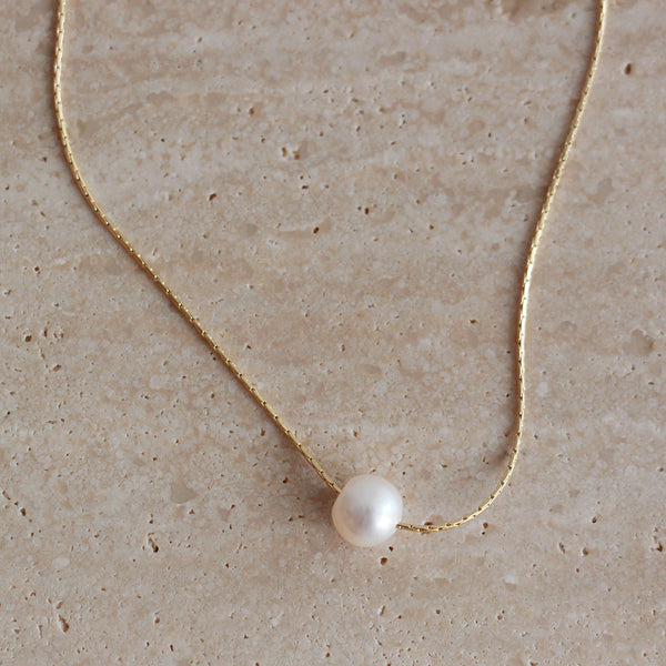 Rosa Pearl Necklace