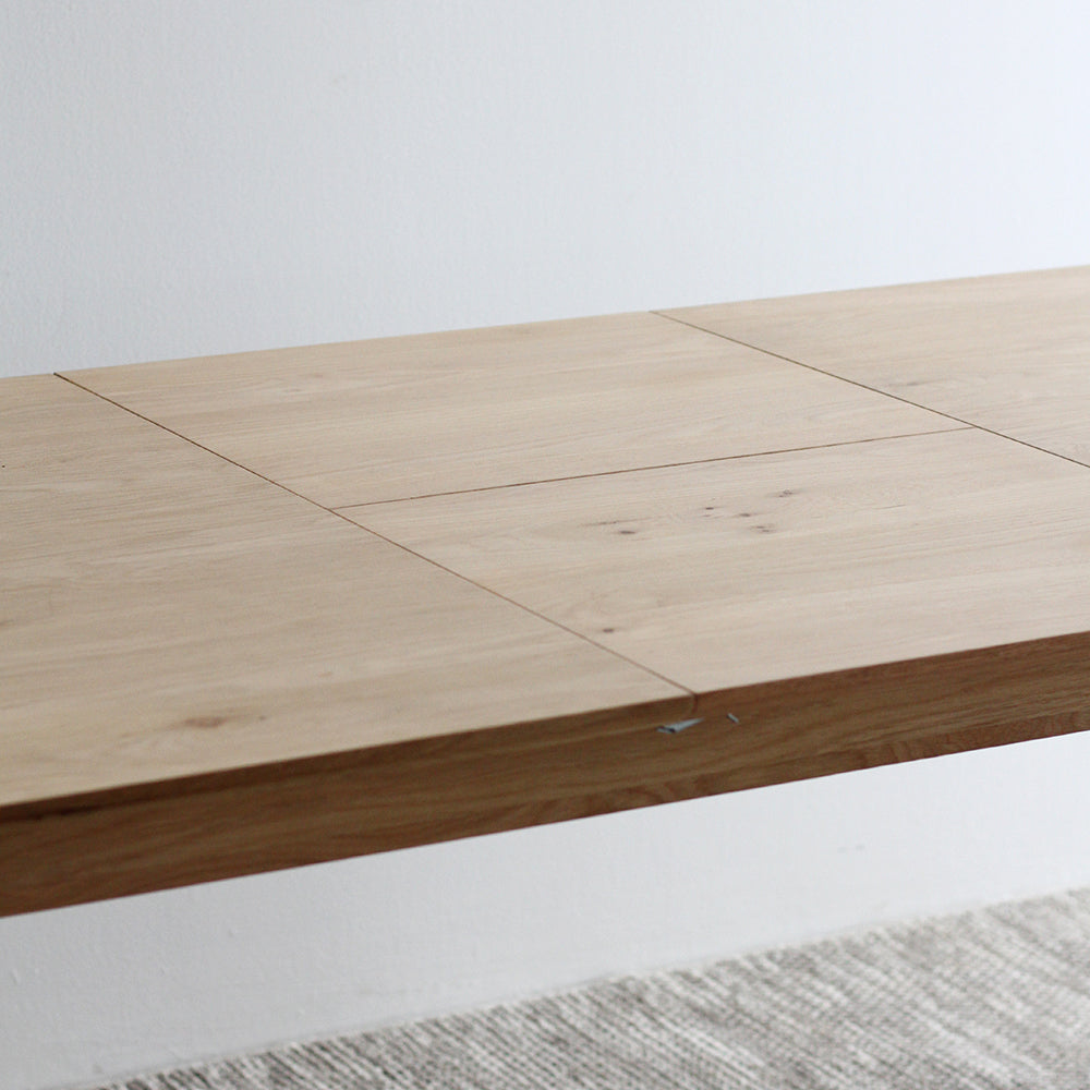 Walter Extendable Dining Table