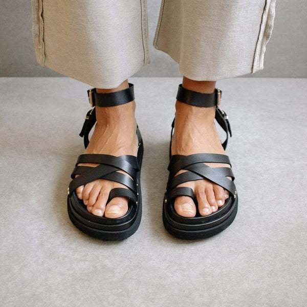 Alohas Buckle Up Sandal - Black